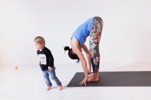 Postnatal-yoga-online